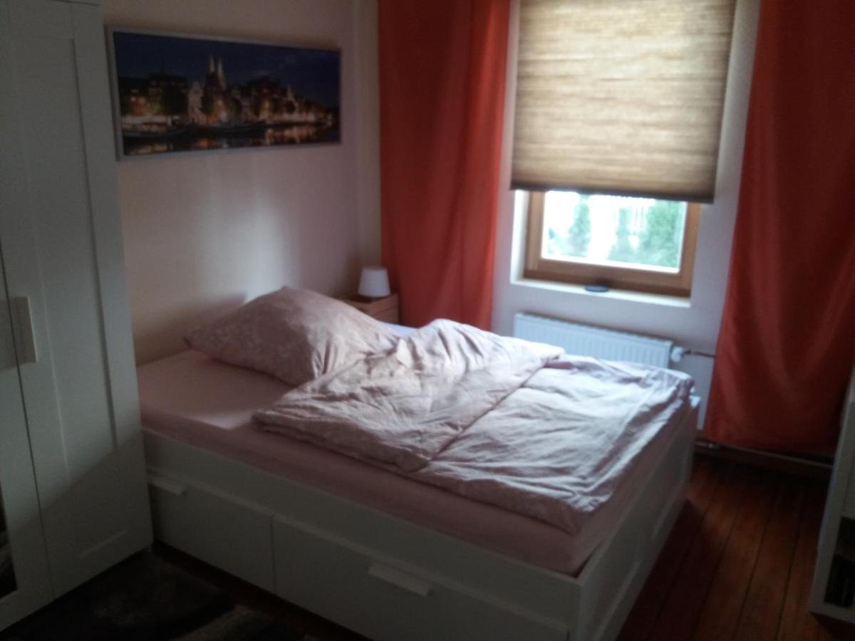 Pensionszimmer Luetzowzimmer Lubeck Bagian luar foto
