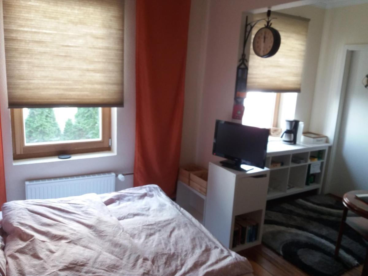 Pensionszimmer Luetzowzimmer Lubeck Bagian luar foto