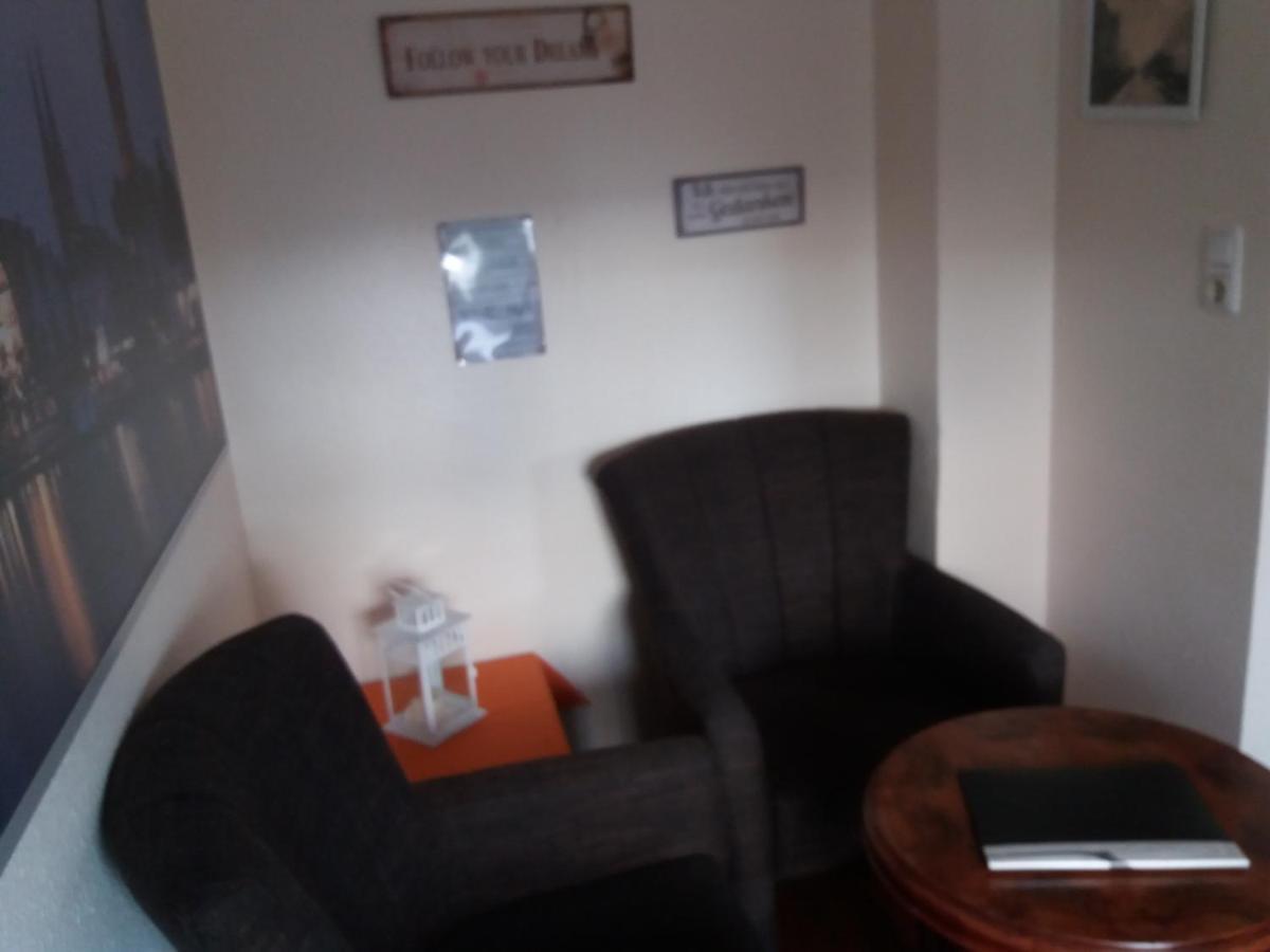 Pensionszimmer Luetzowzimmer Lubeck Bagian luar foto