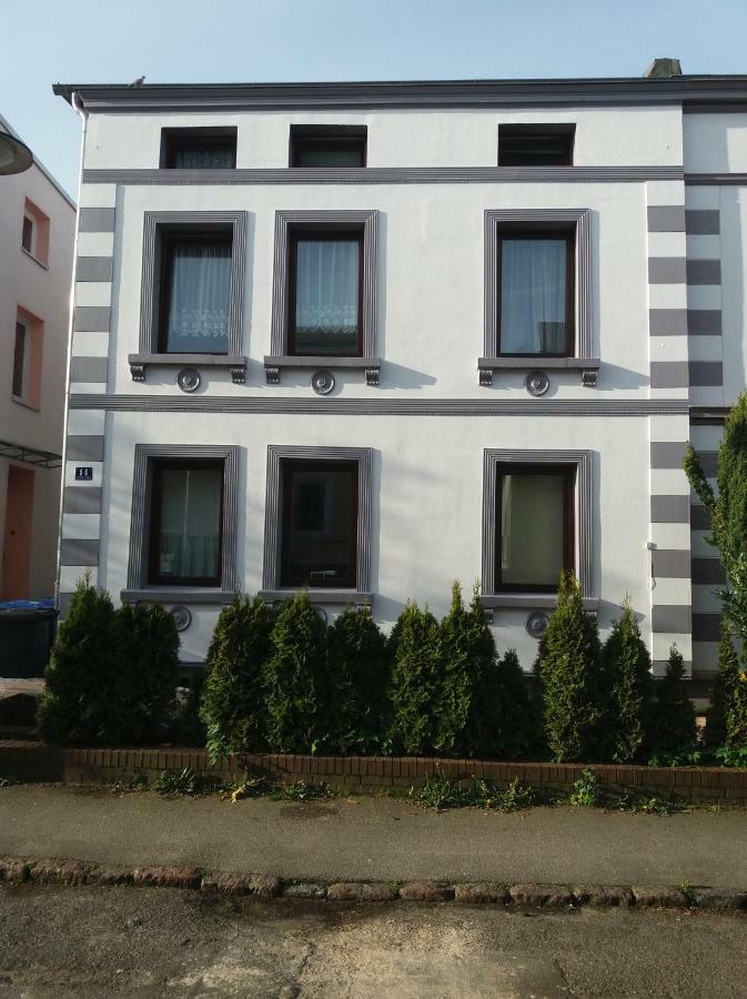 Pensionszimmer Luetzowzimmer Lubeck Bagian luar foto